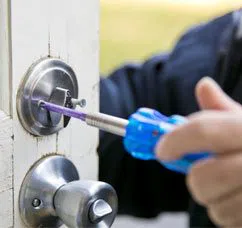 City Locksmith Store Hollywood, FL 954-282-5612 City Locksmith Store Hollywood, FL 954-282-5612 - 12-Changing-Locks